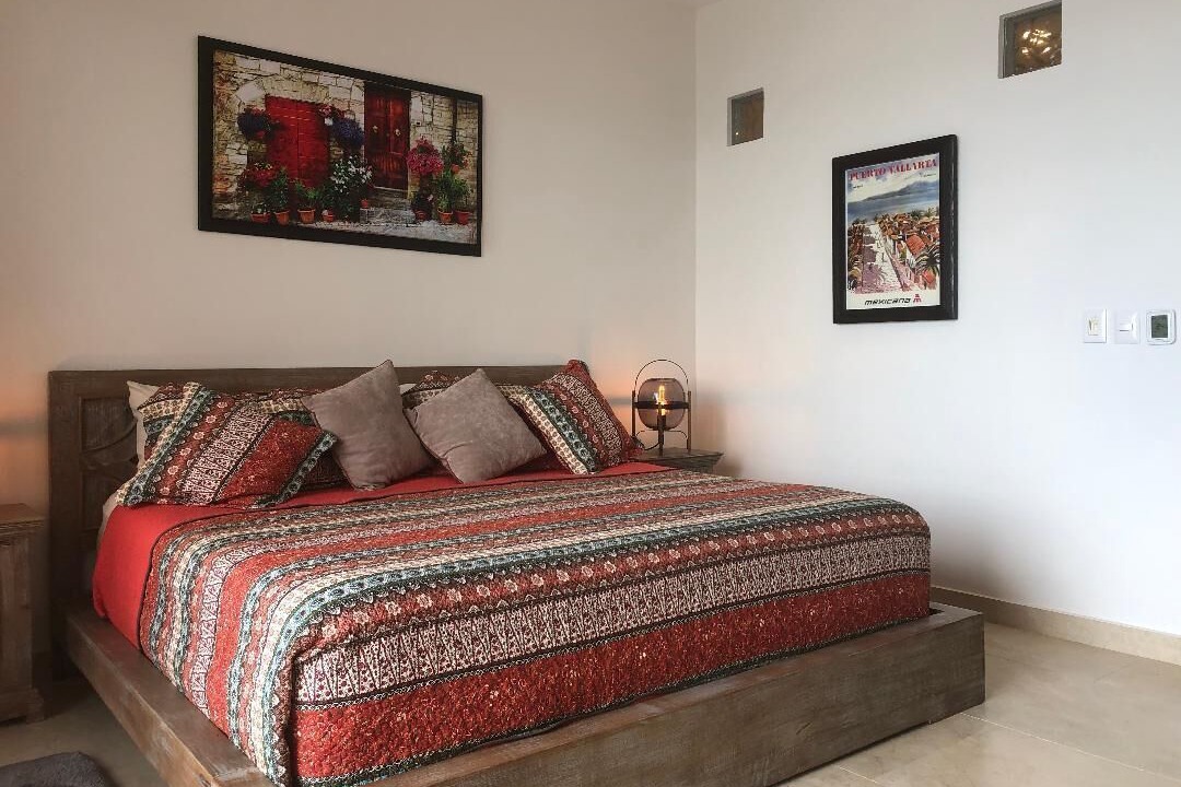 Photo of Bedroom in South Shore Hotel Area
