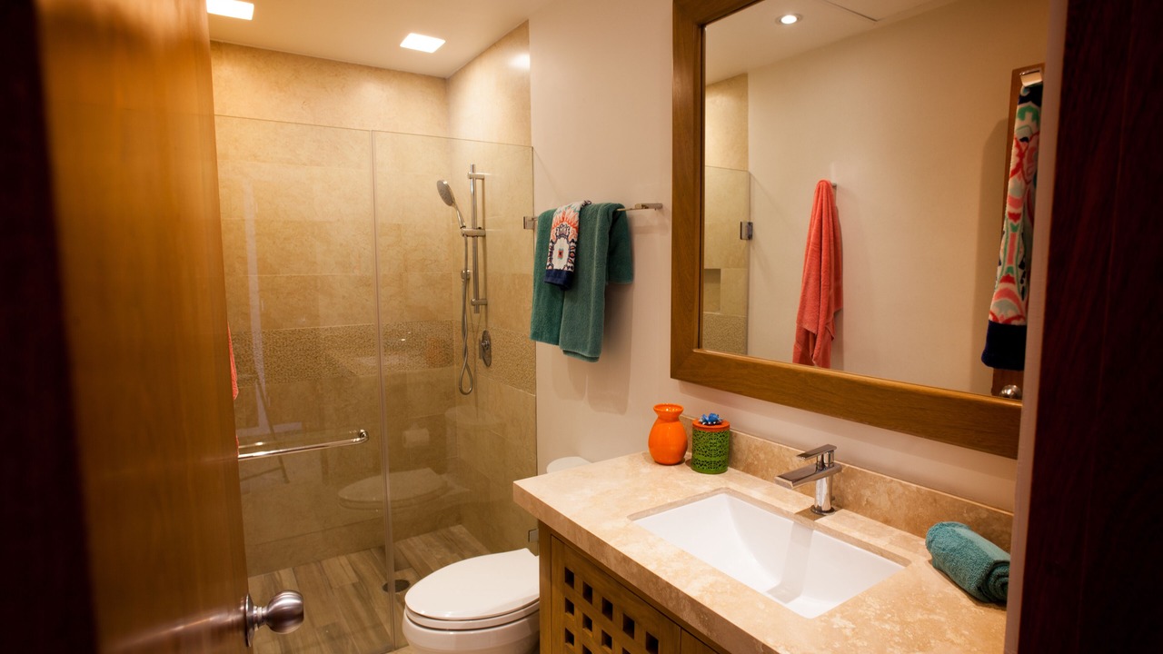 Photo of Bathroom in South Shore Hotel Area