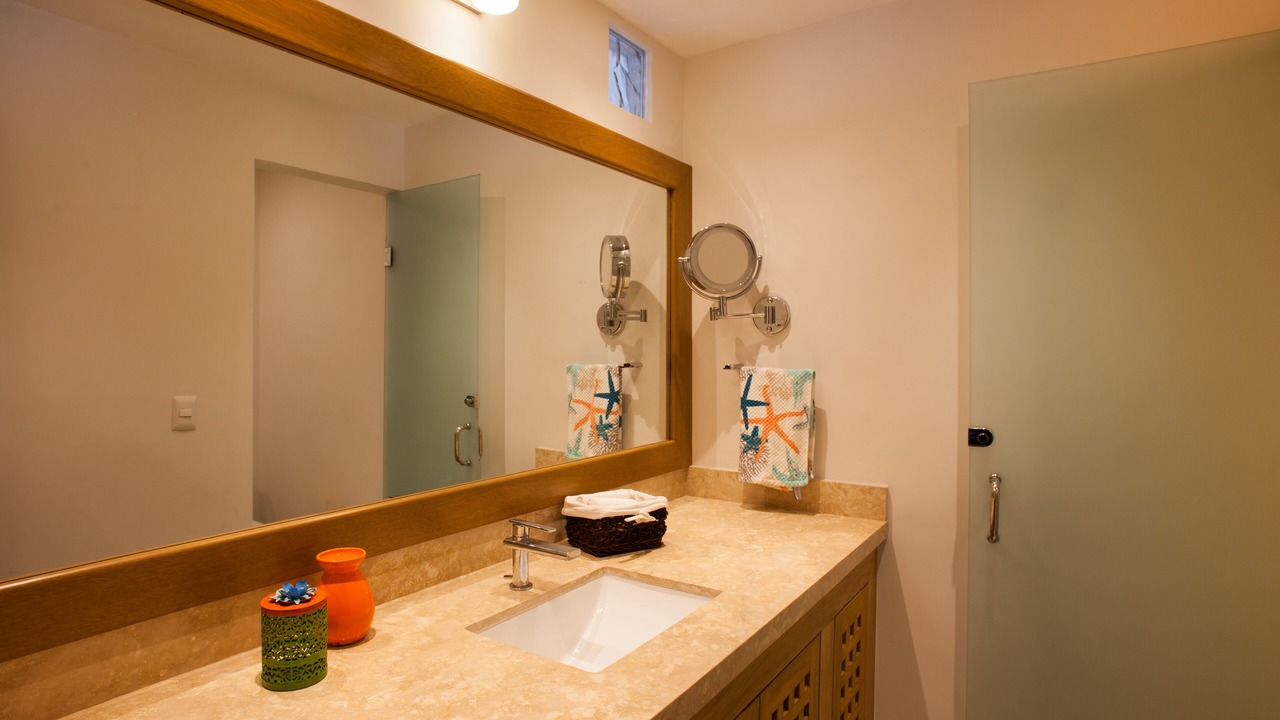 Photo of Bathroom in South Shore Hotel Area