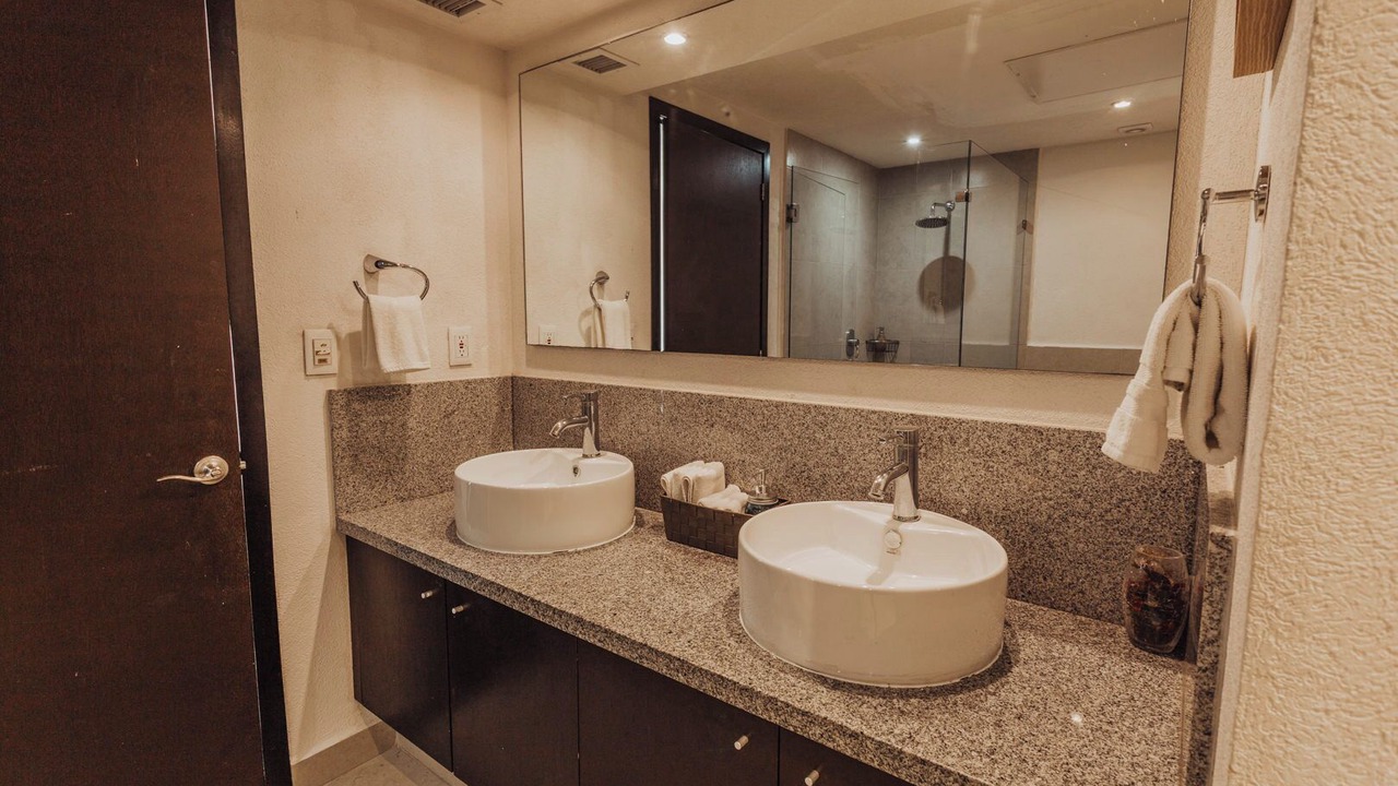 Photo of Bathroom in South Hotel Zone