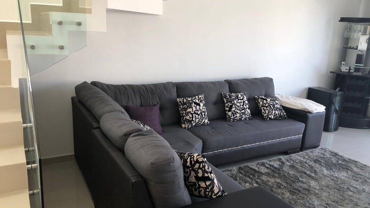 Photo of Livingroom in Anton Lizardo