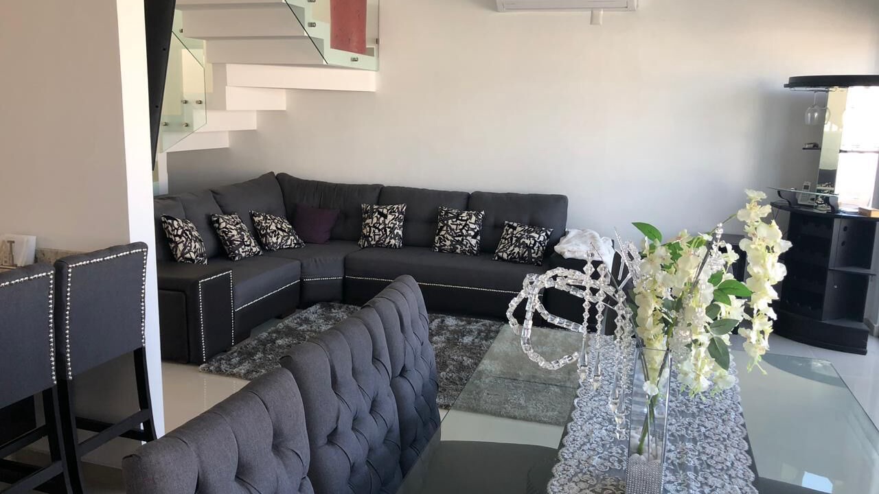 Photo of Livingroom in Anton Lizardo