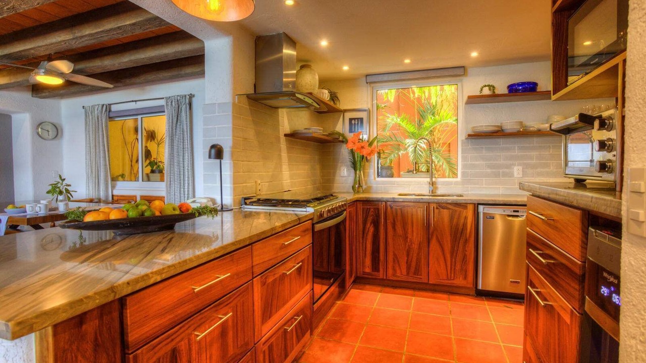 Photo of Kitchen in South Shore Hotel Area