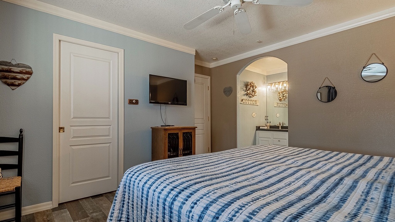 Photo of Bedroom in Desert Foothills