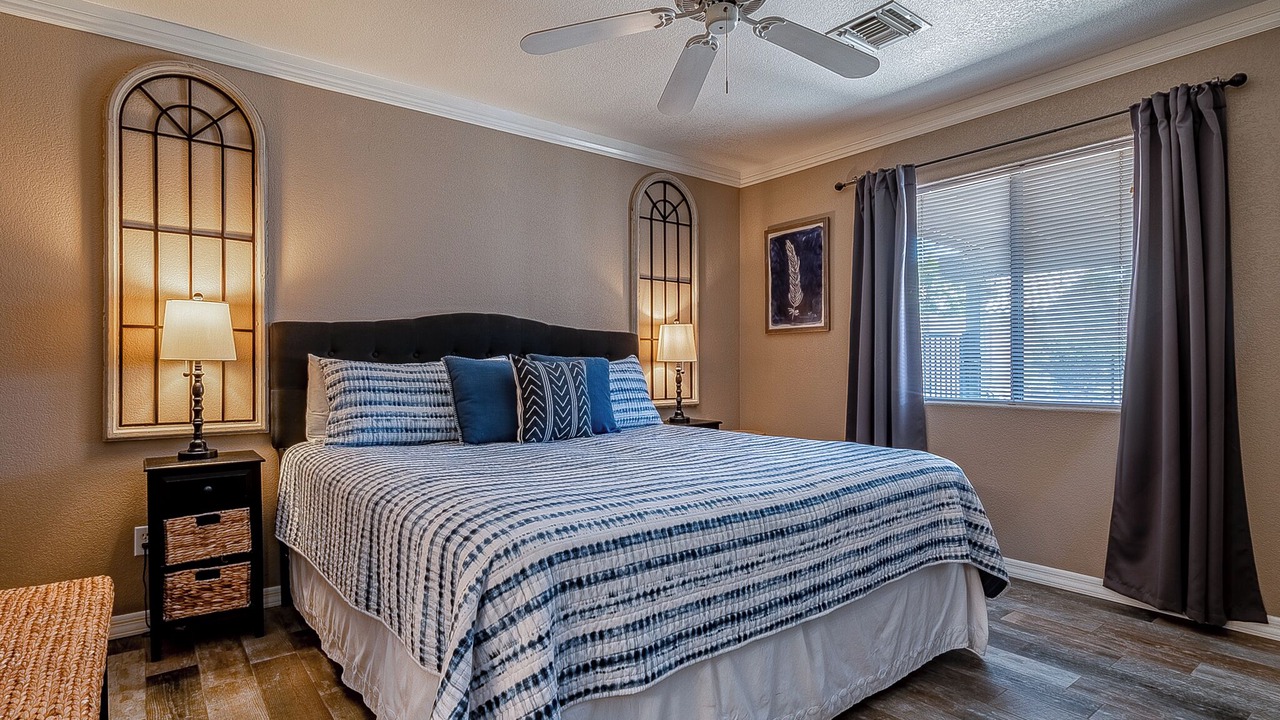 Photo of Bedroom in Desert Foothills