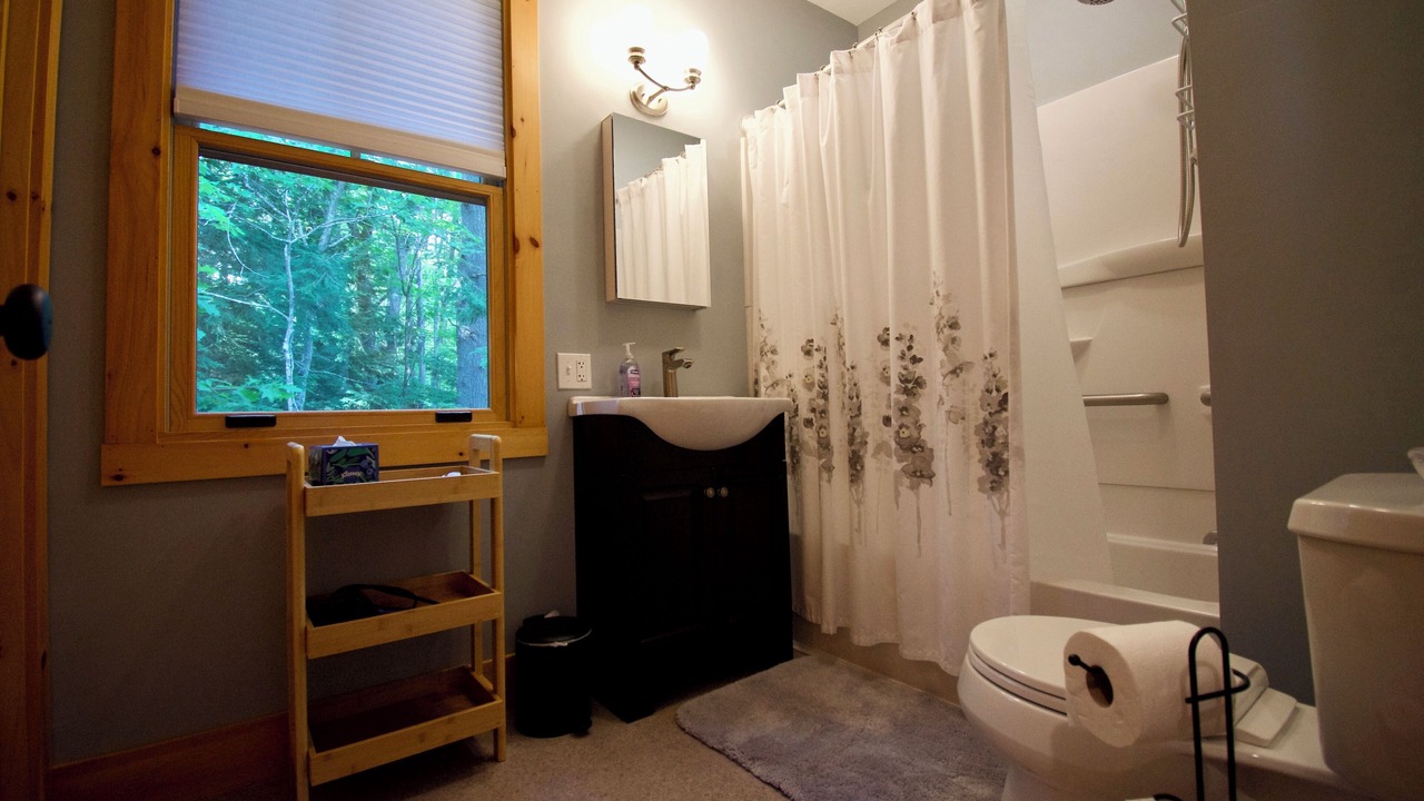 Photo of Bathroom in Center Lovell