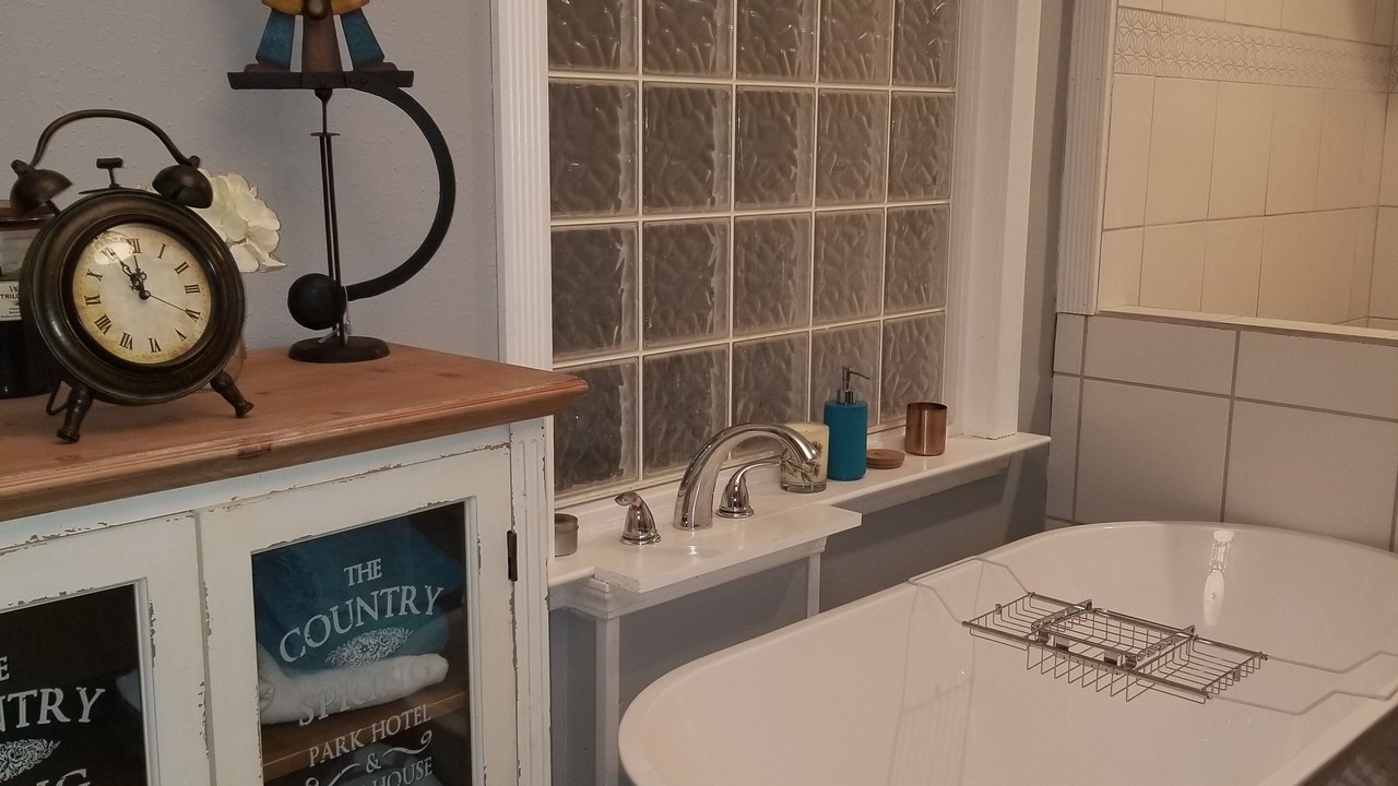 Photo of Bathroom in Bacliff