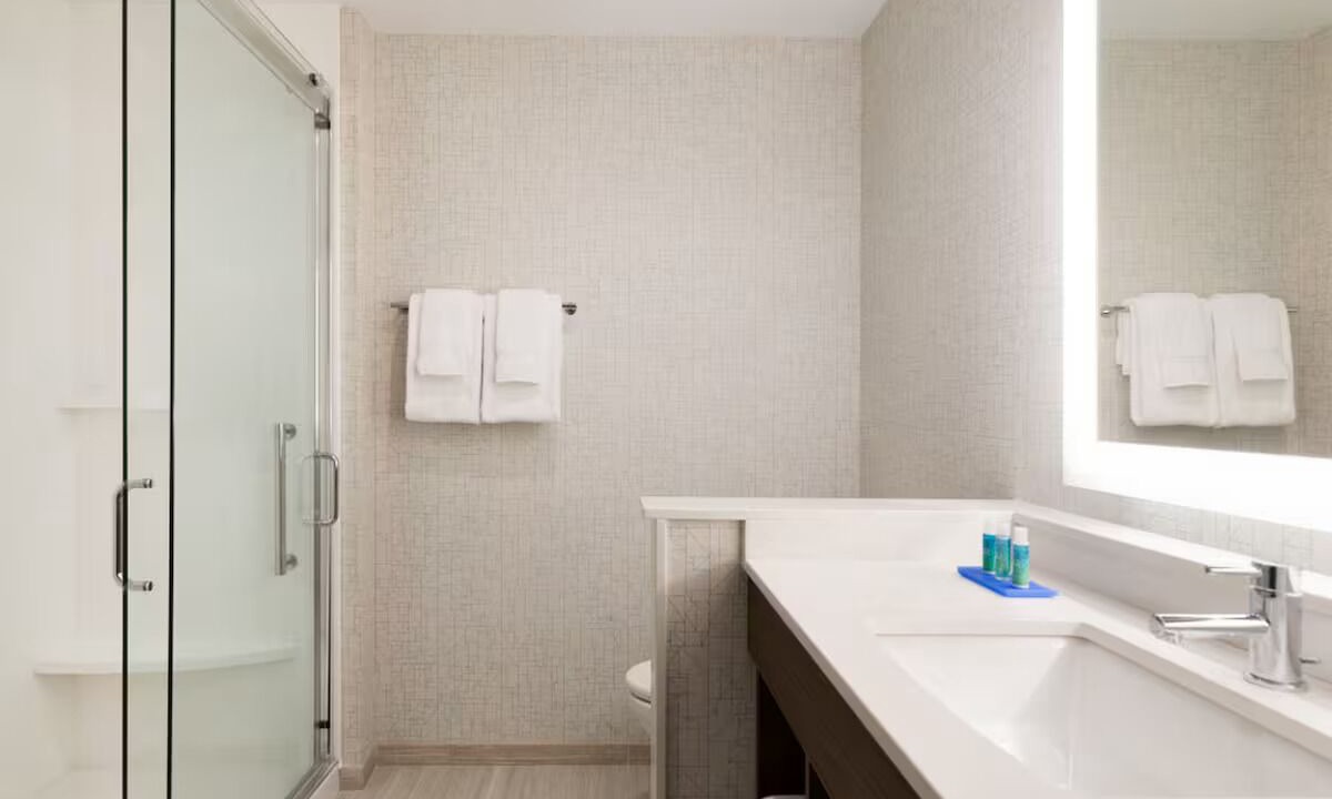 Photo of Bathroom in Roselawn Finance