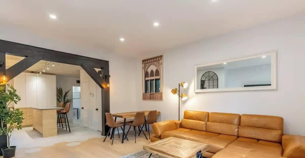 Photo of Livingroom in Youville