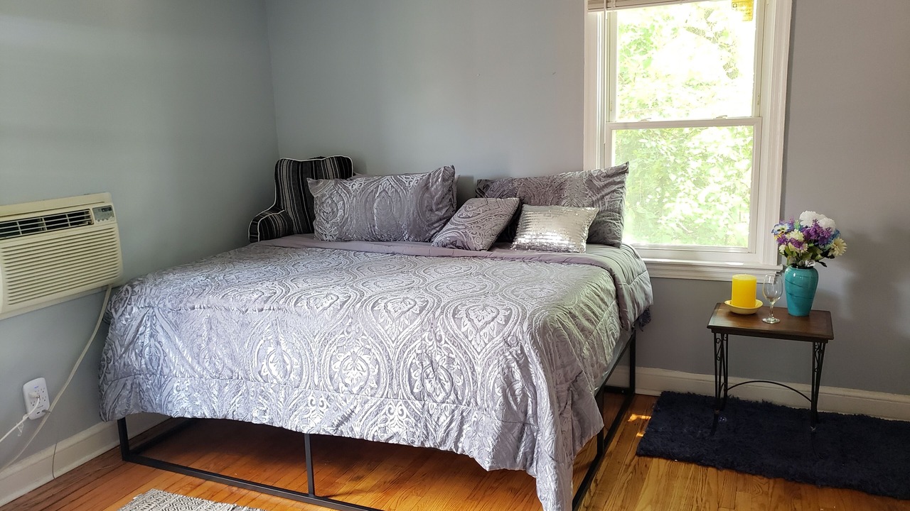 Photo of Bedroom in Takoma Park