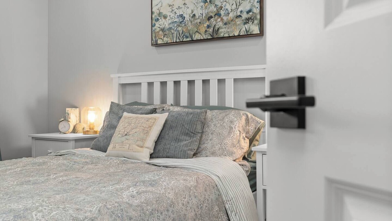 Photo of Bedroom in Amherstview