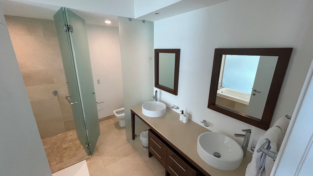 Photo of Bathroom in North Hotel Zone