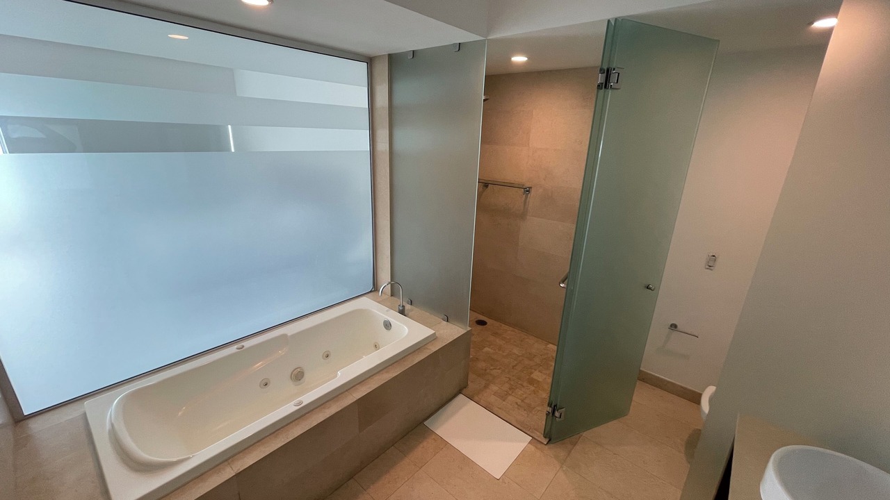 Photo of Bathroom in North Hotel Zone