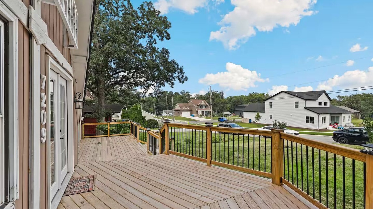Photo of Patio Balcony in Cedar Lake