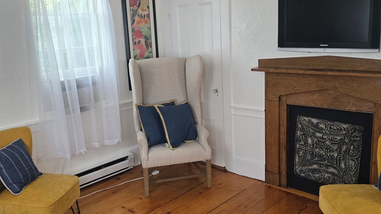 Photo of Livingroom in Marblehead