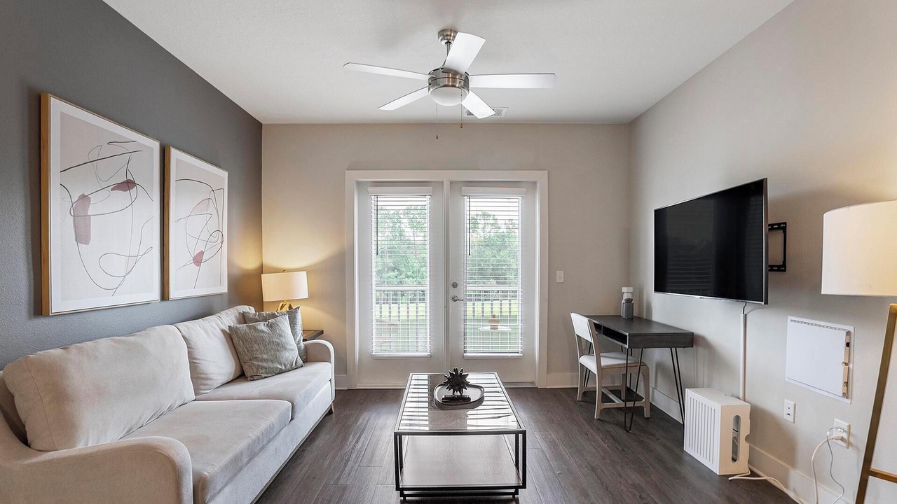 Photo of Livingroom in Woodburn