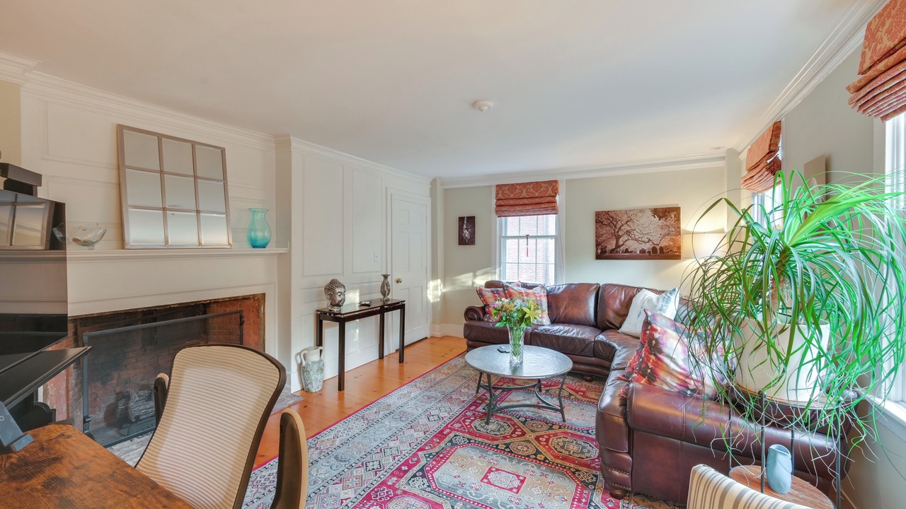Photo of Livingroom in Salem