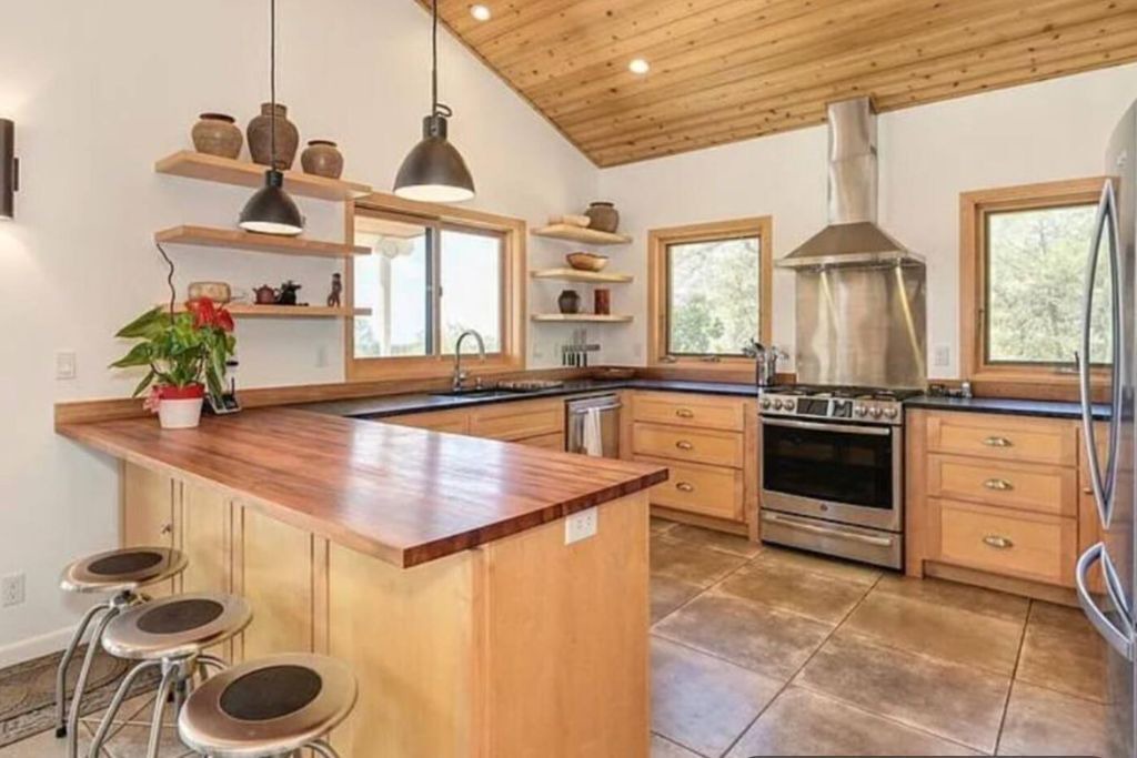 Photo of Kitchen in Volcano