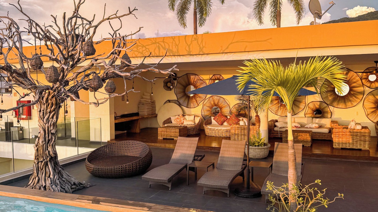 Photo of Outdoor in Romantic Zone