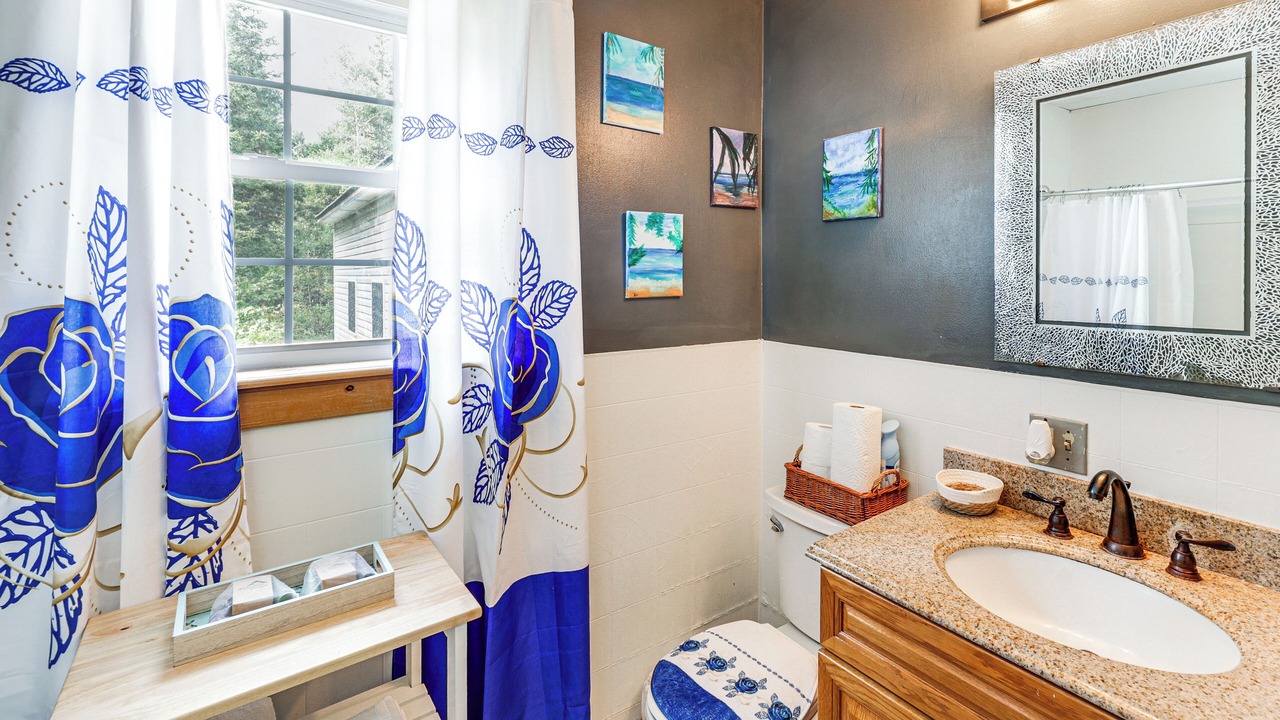 Photo of Bathroom in Crystal