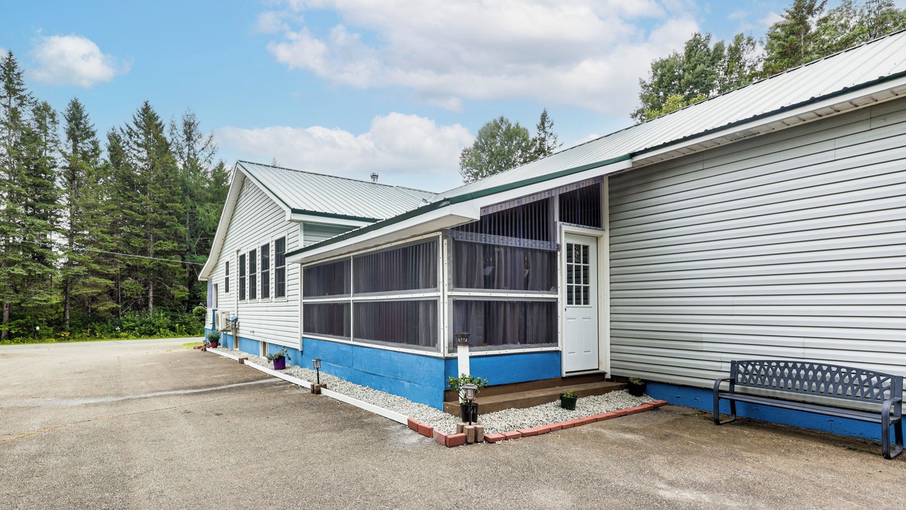 Photo of Outdoor in Crystal