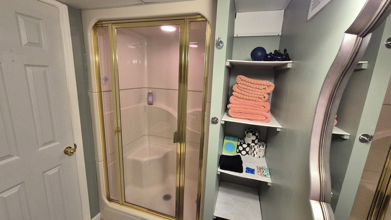 Photo of Bathroom in Candler