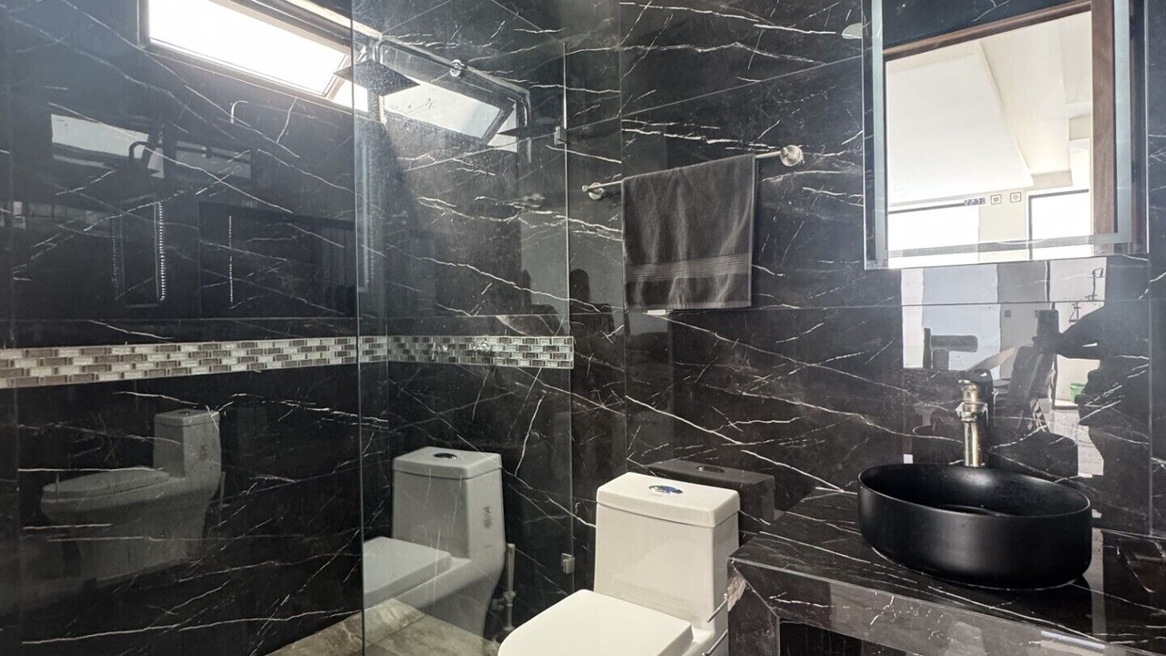 Photo of Bathroom in Perula