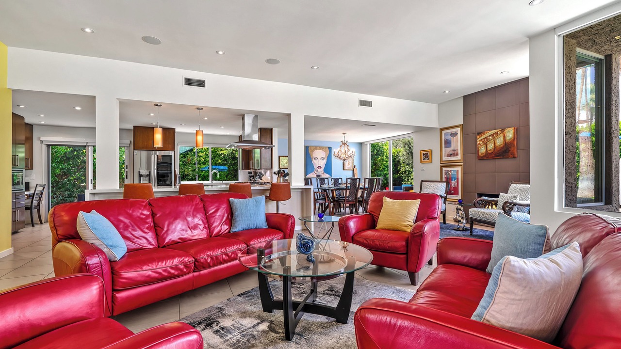 Photo of Livingroom in Deepwell Estates