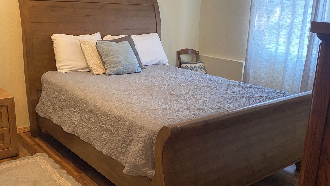Photo of Bedroom in West Salem
