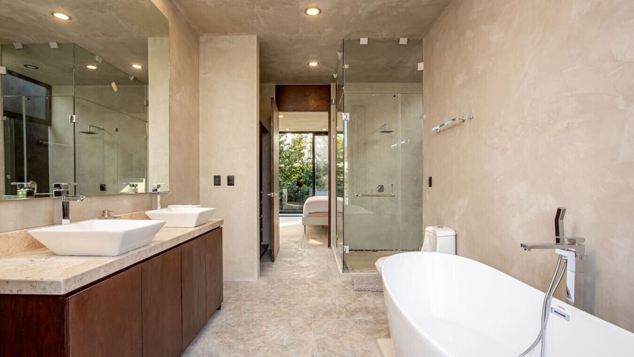 Photo of Bathroom in Zama