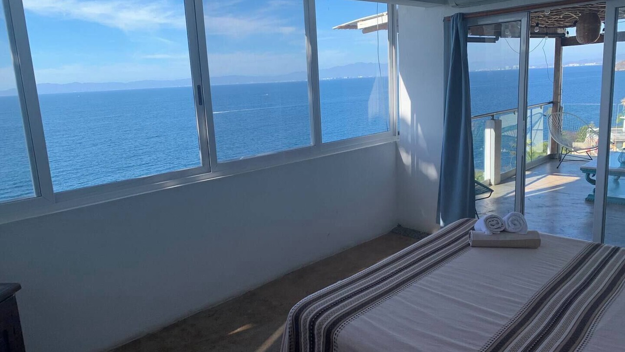 Photo of Bedroom in South Shore Hotel Area