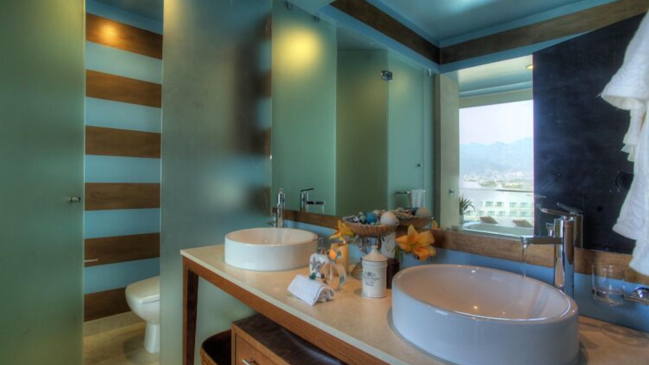 Photo of Bathroom in North Hotel Zone