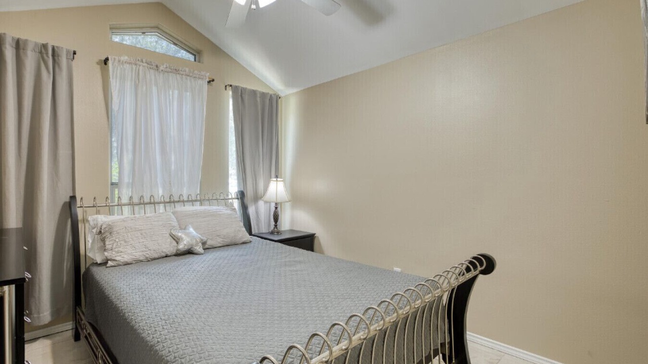 Photo of Bedroom in Pharr