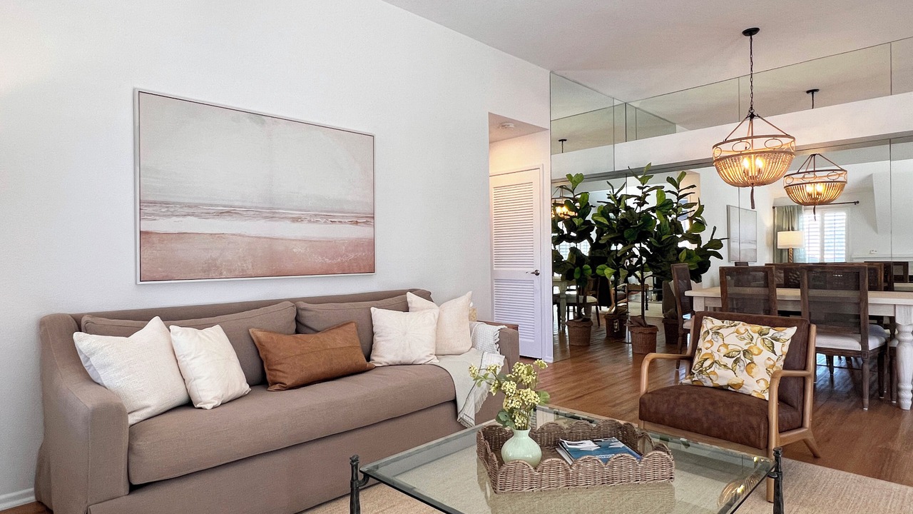 Photo of Livingroom in Newport Beach