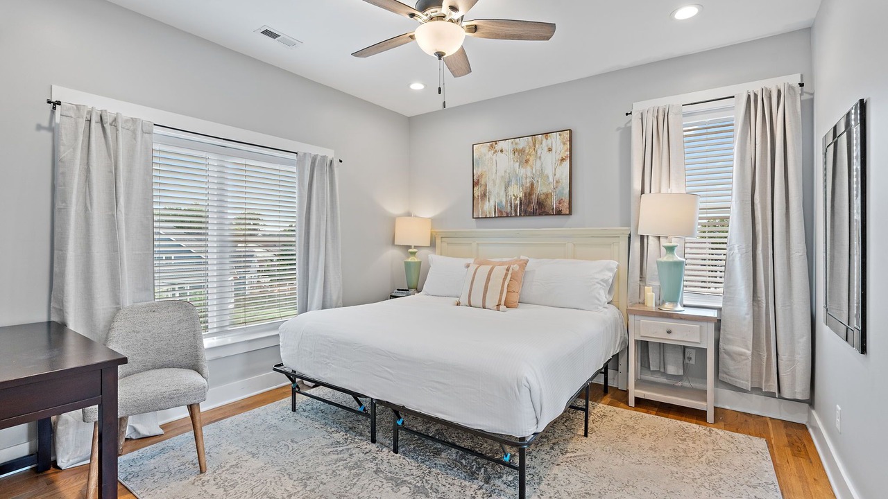 Photo of Bedroom in Cleveland Park