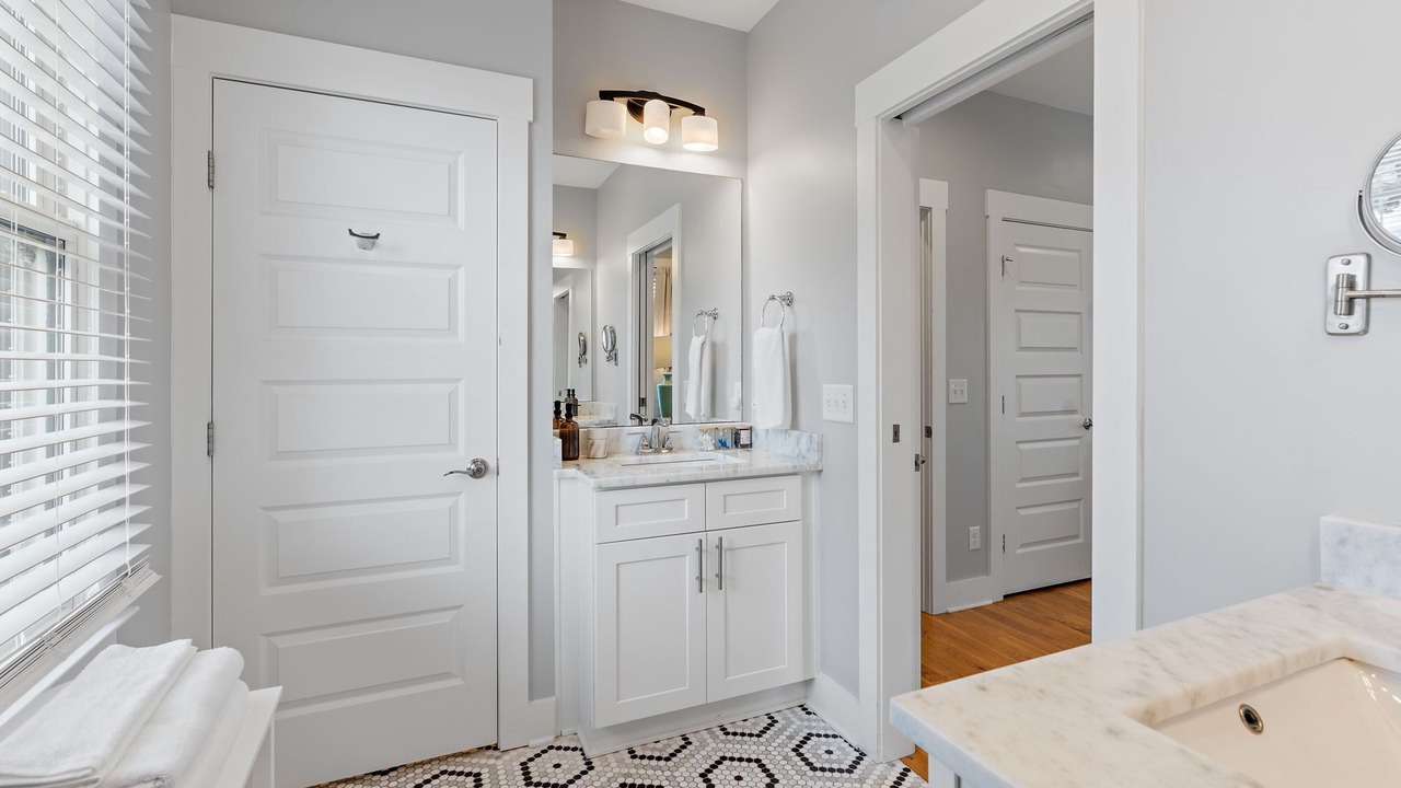 Photo of Bathroom in Cleveland Park