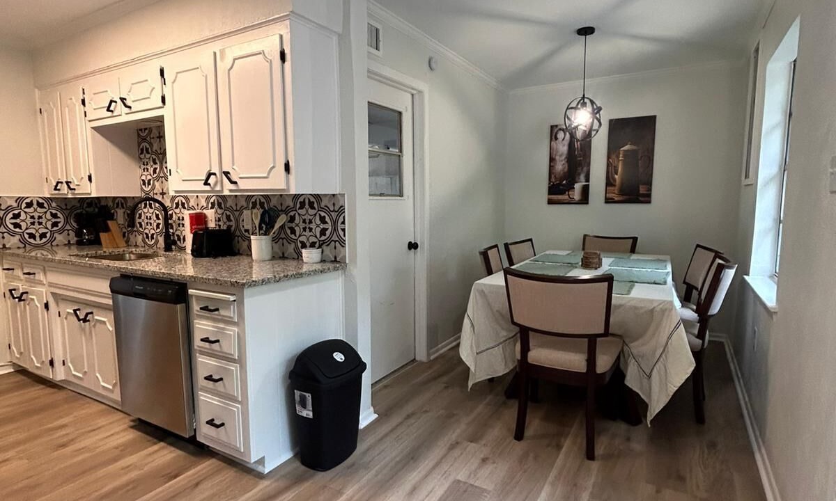 Photo of Kitchen in West Arlington