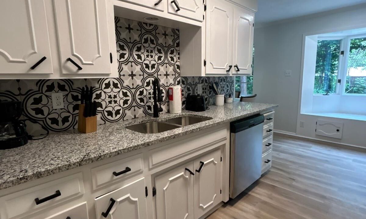 Photo of Kitchen in West Arlington
