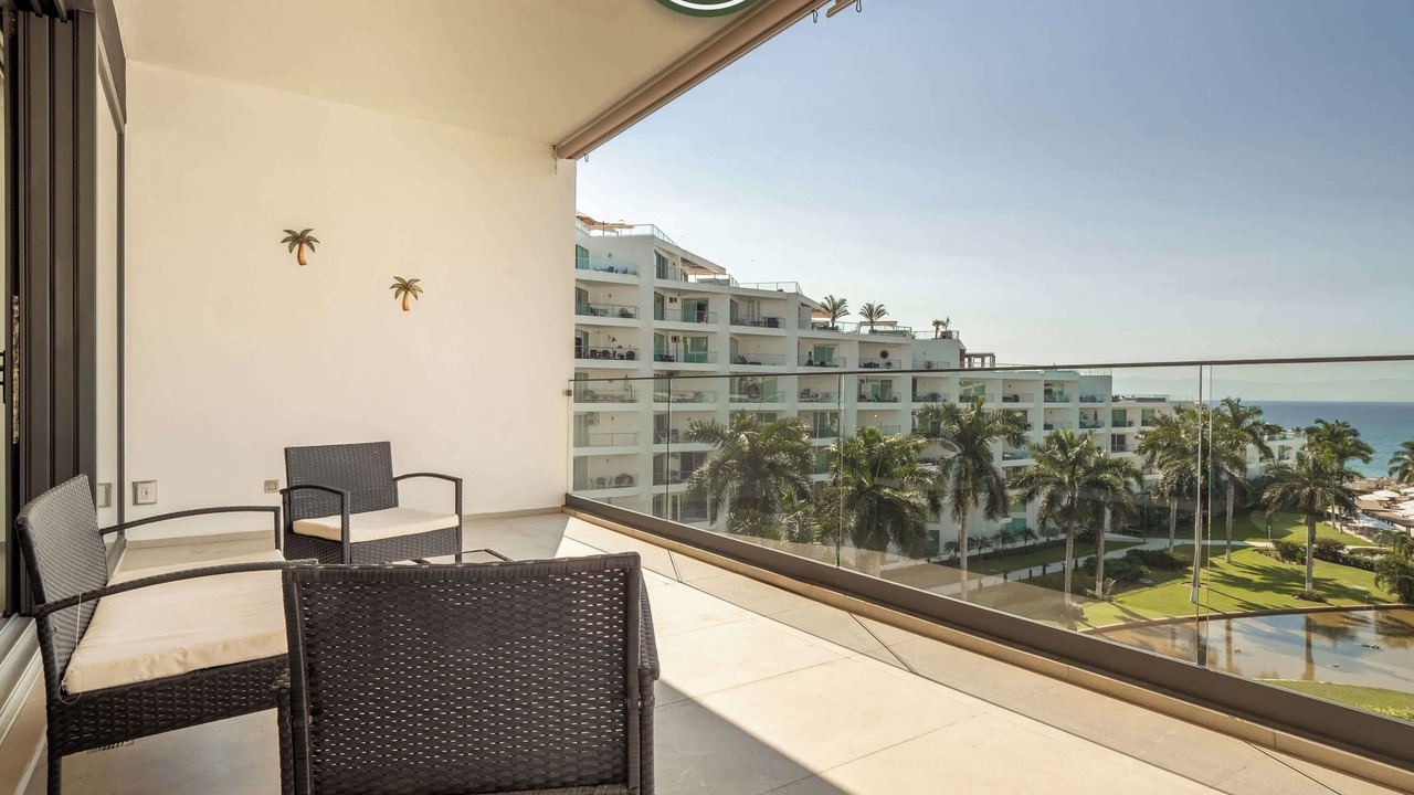 Photo of Patio Balcony in Flamingos