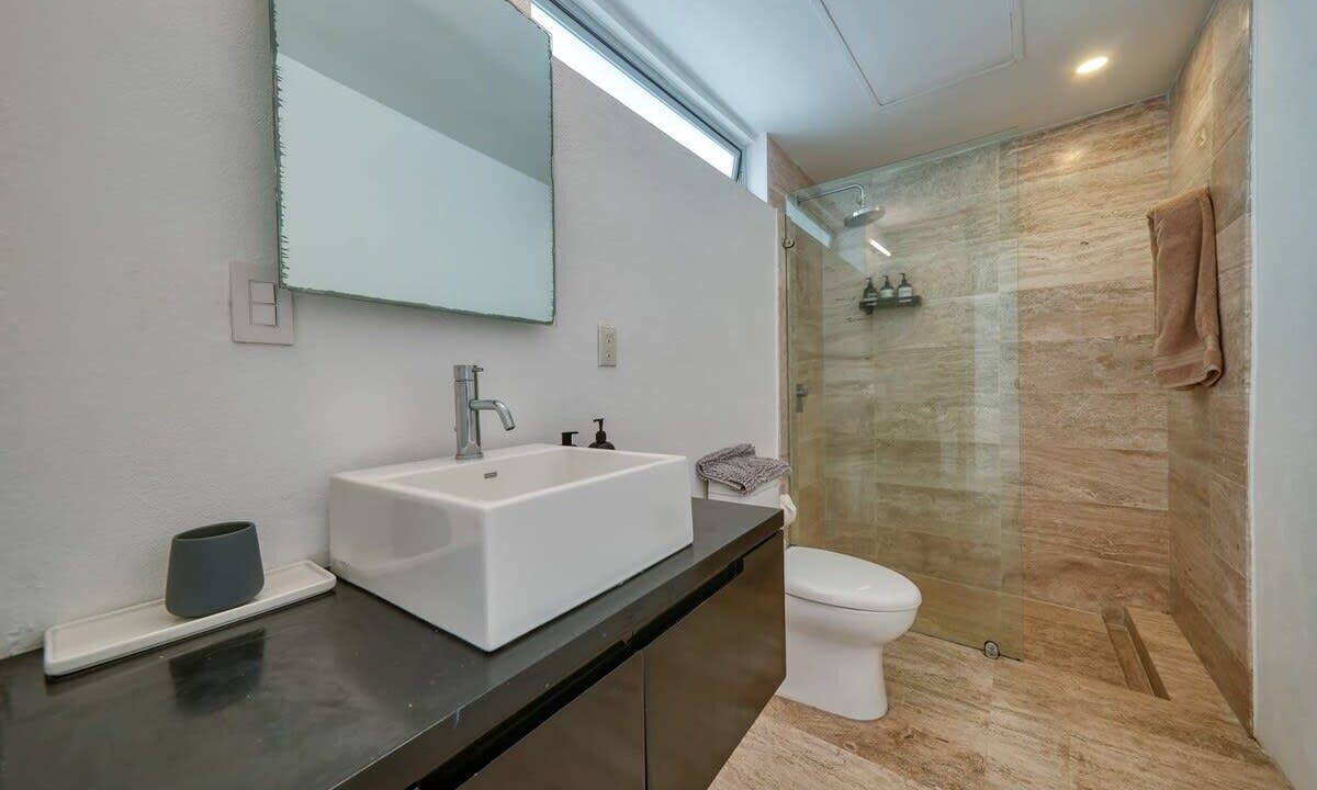 Photo of Bathroom in Romantic Zone