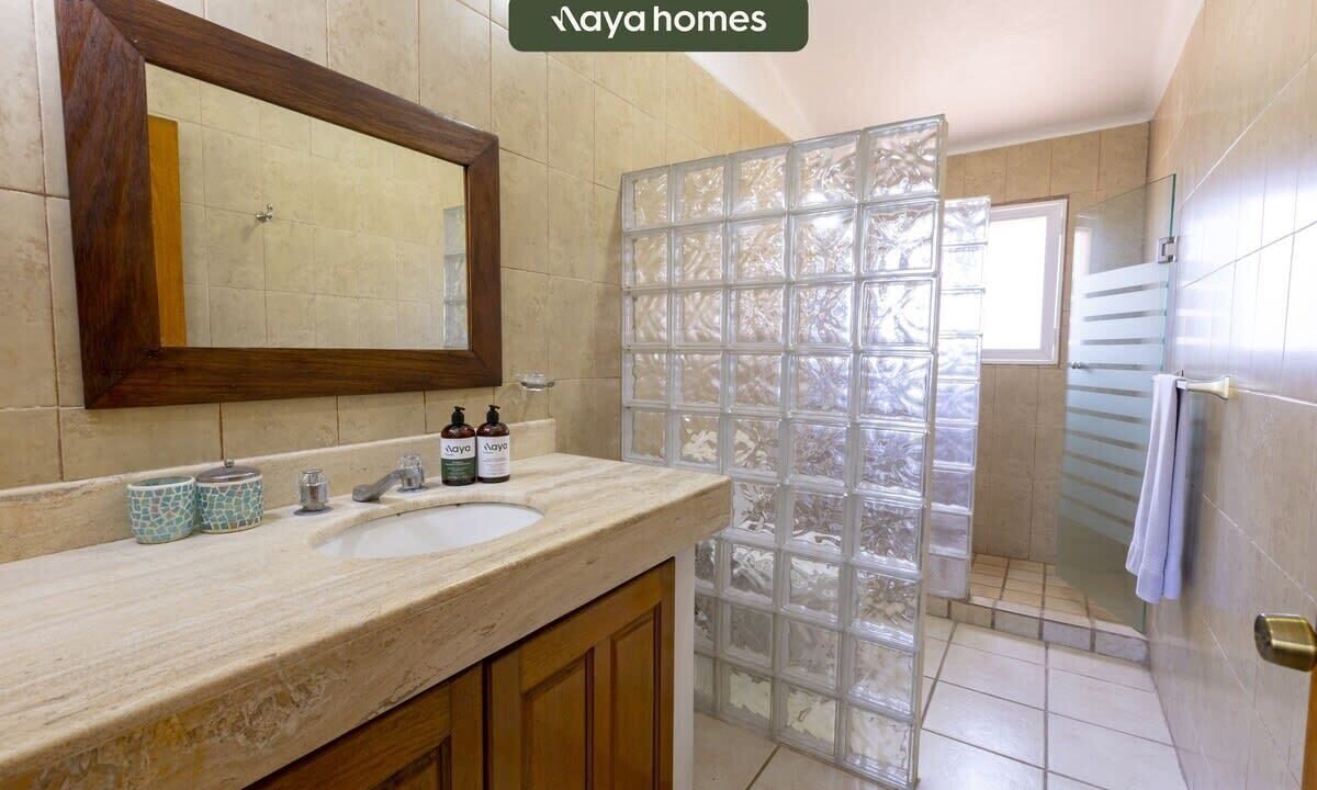 Photo of Bathroom in Isla Iguana