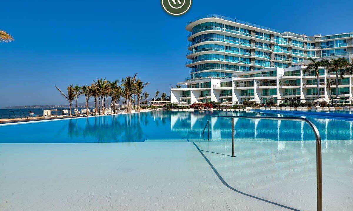 Photo of Outdoor in Flamingos