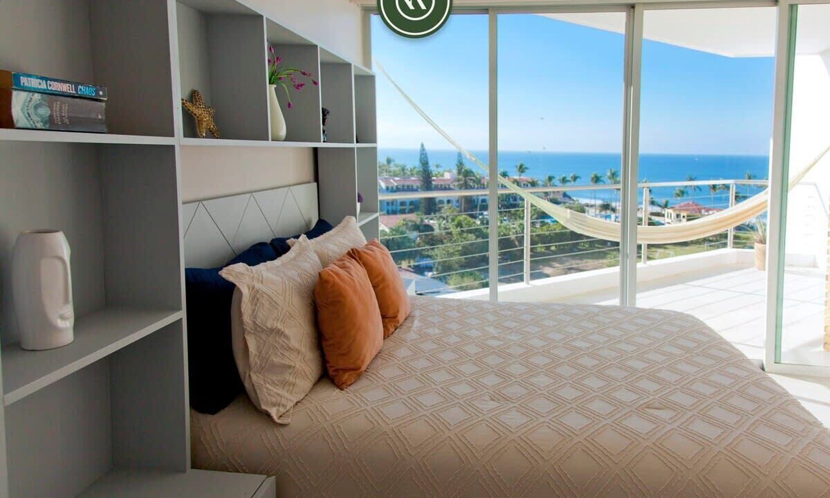 Photo of Bedroom in Flamingos