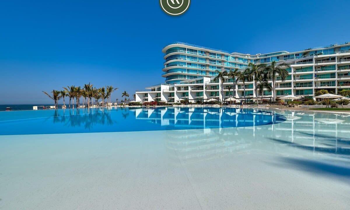 Photo of Outdoor in Flamingos