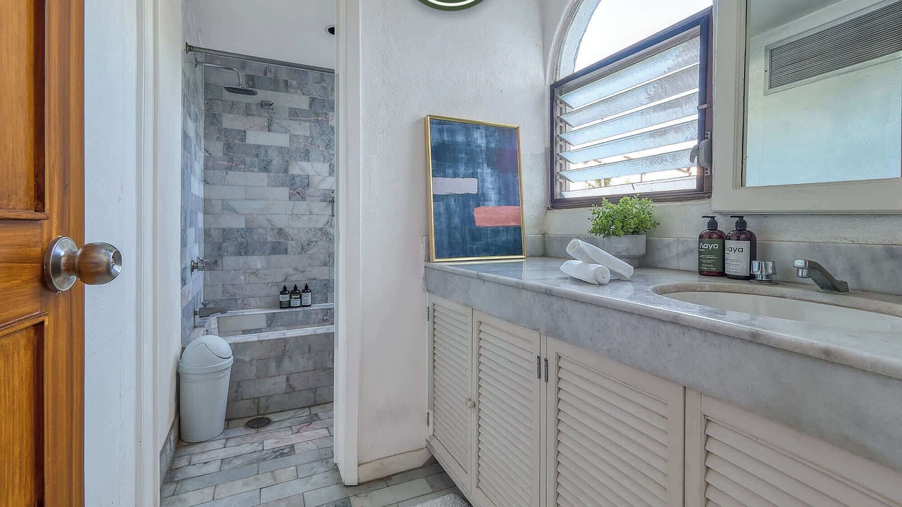 Photo of Bathroom in Isla Iguana