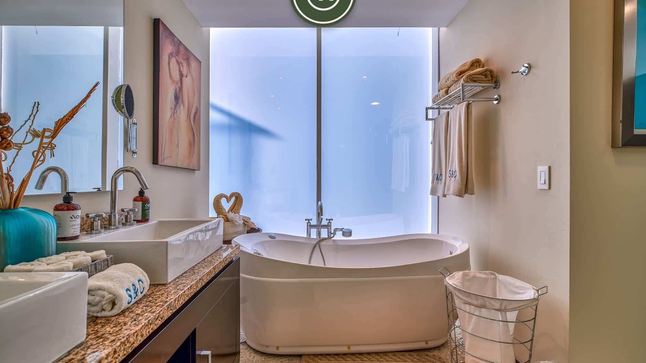 Photo of Bathroom in North Hotel Zone