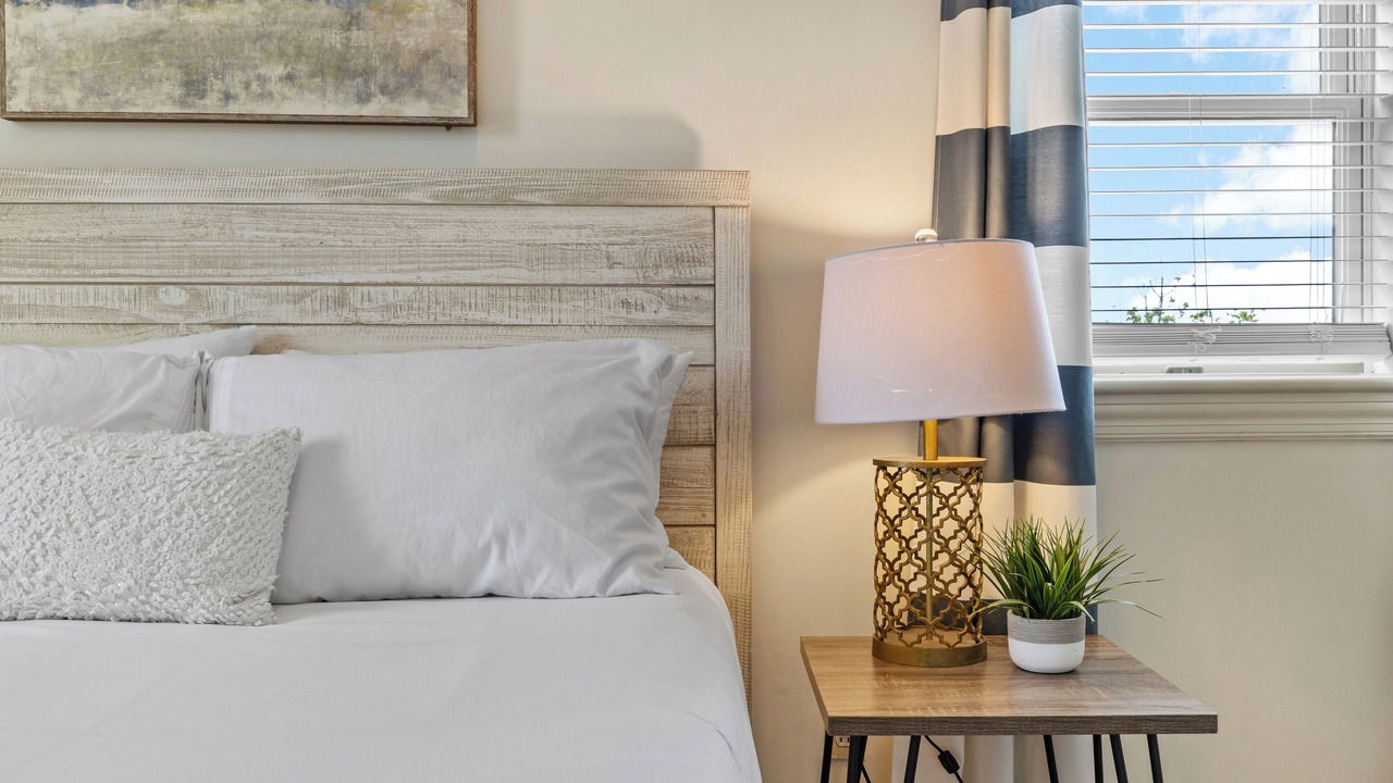 Photo of Bedroom in Five Points