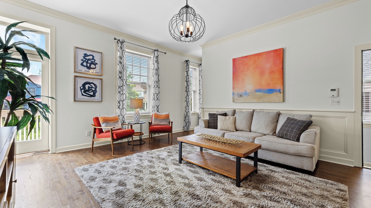 Photo of Livingroom in Five Points