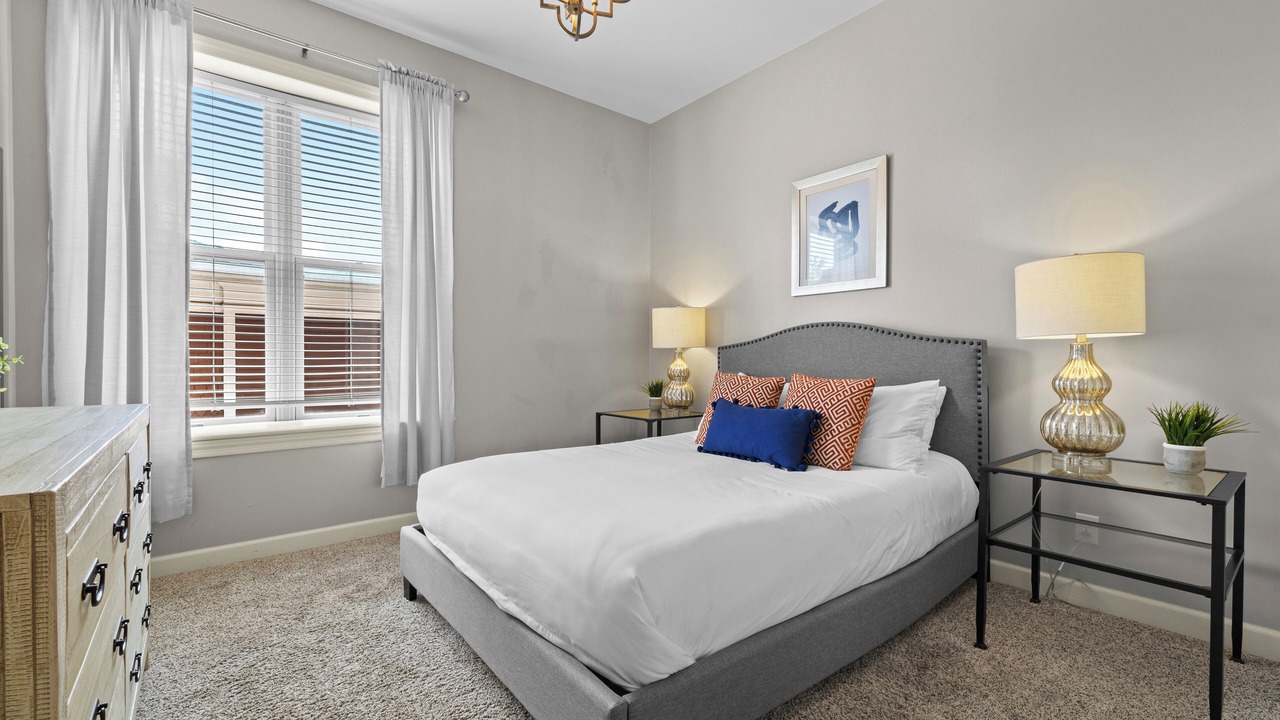 Photo of Bedroom in Five Points
