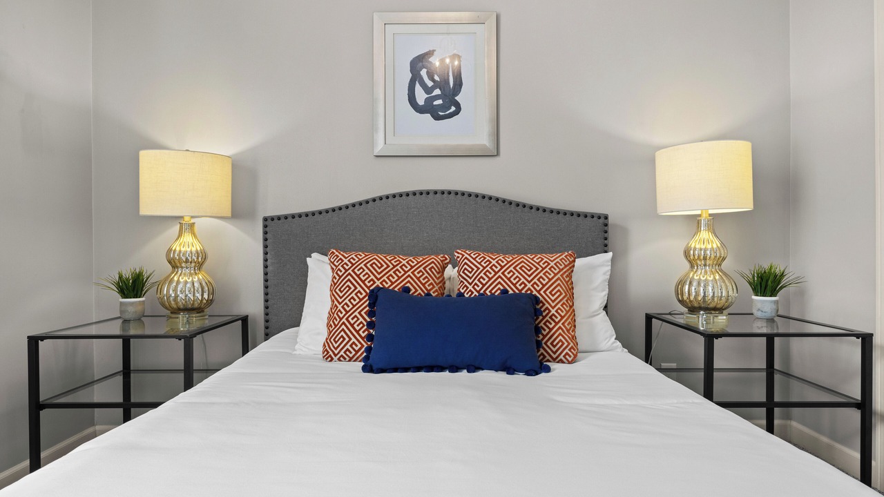 Photo of Bedroom in Five Points